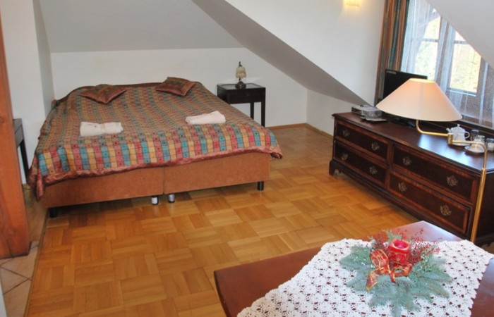 czestochowa-tanie-noclegi-pokoj-dwuosobowy-delux-1